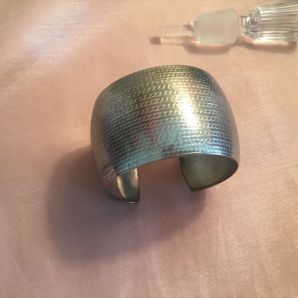 Wide Silvertone Patterned Bangle Bracelet - Picture 3 of 4